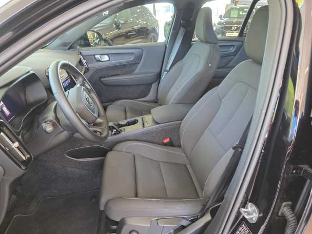 Volvo EX40