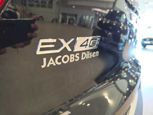 Volvo EX40