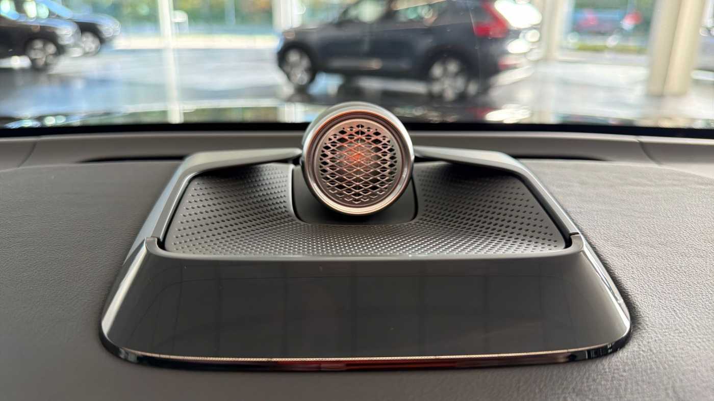 Volvo EX90