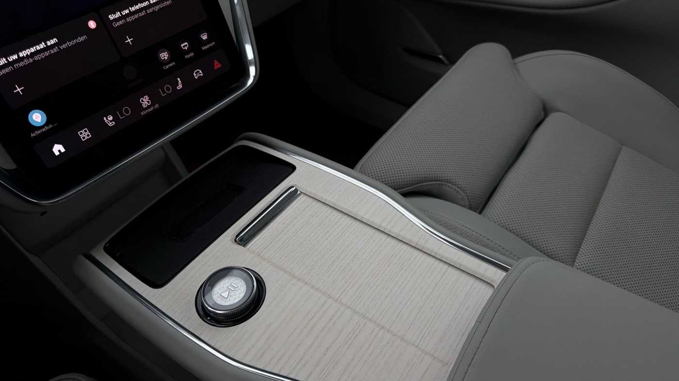 Volvo EX90