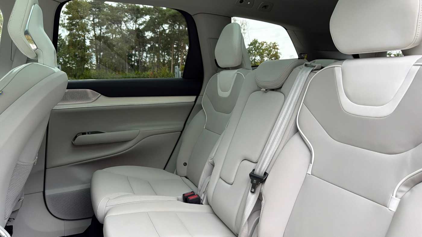 Volvo EX90