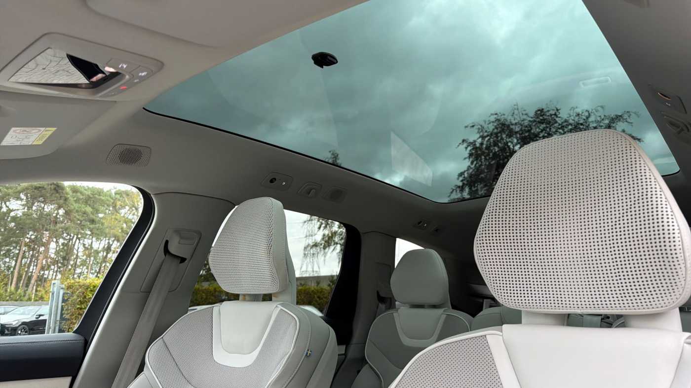 Volvo EX90