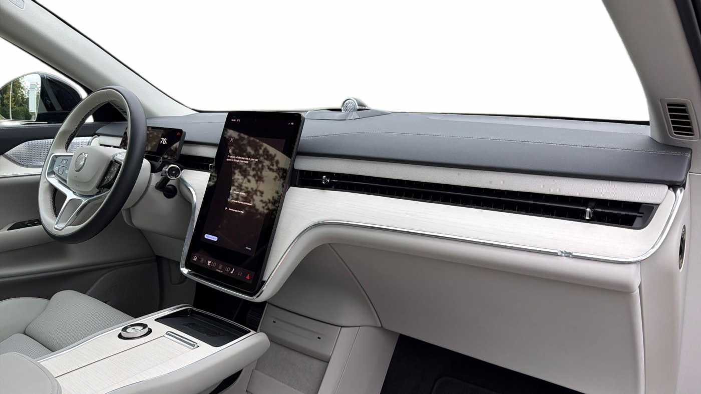 Volvo EX90