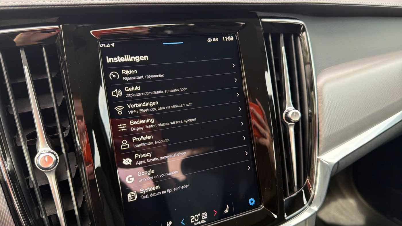 Volvo S90