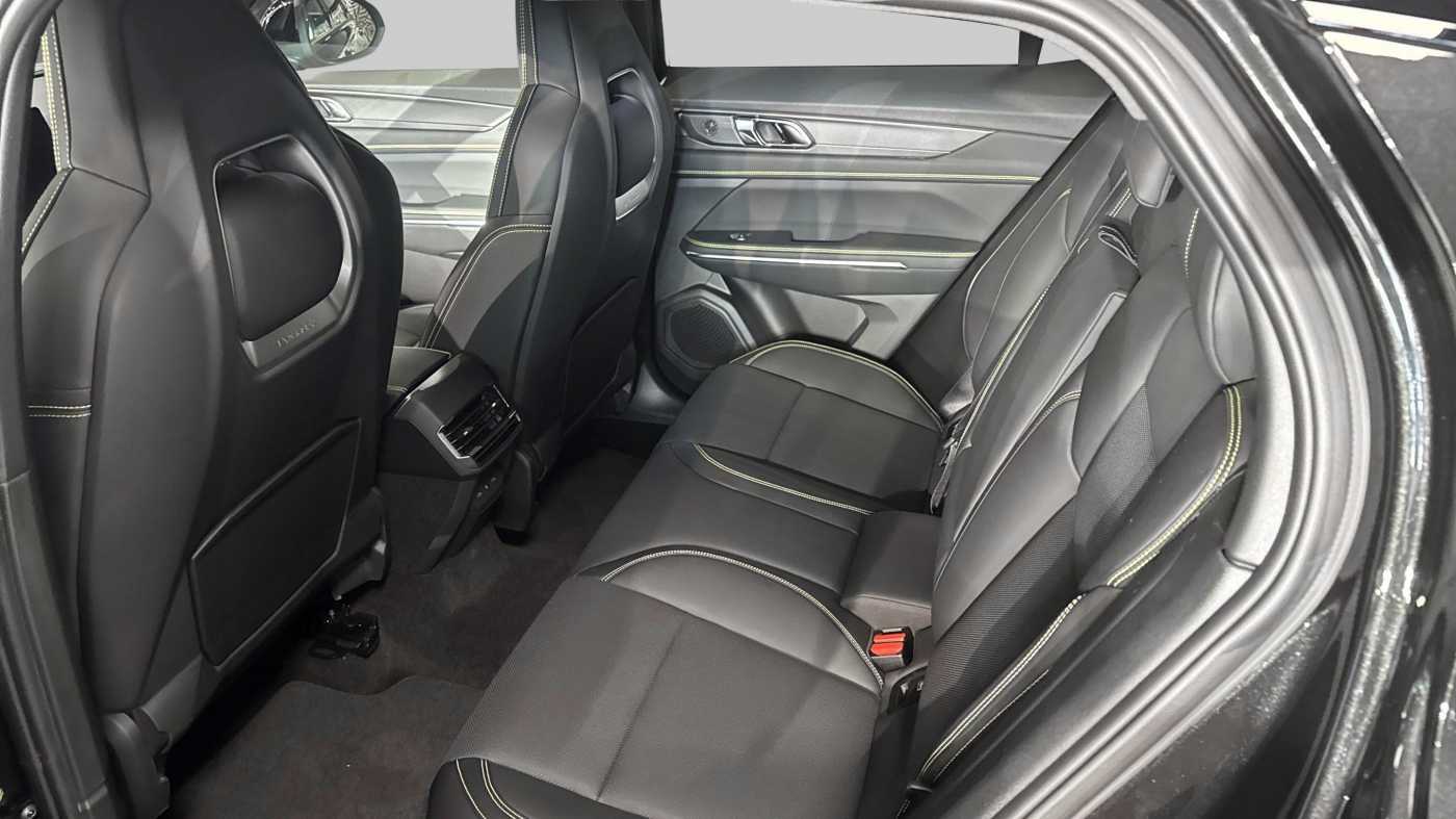 Lynk & Co 01 PHEV - 2025