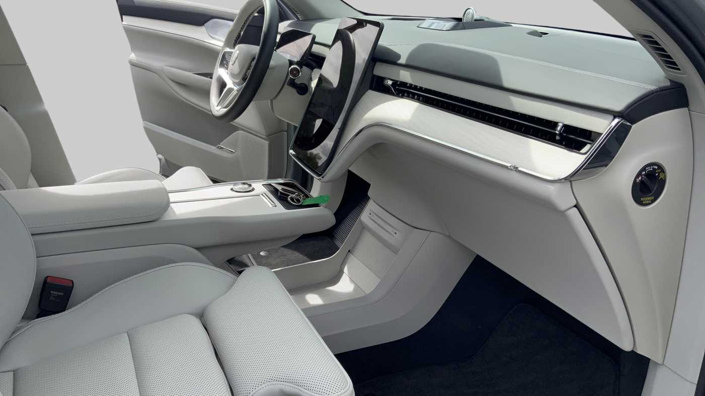 Volvo EX90