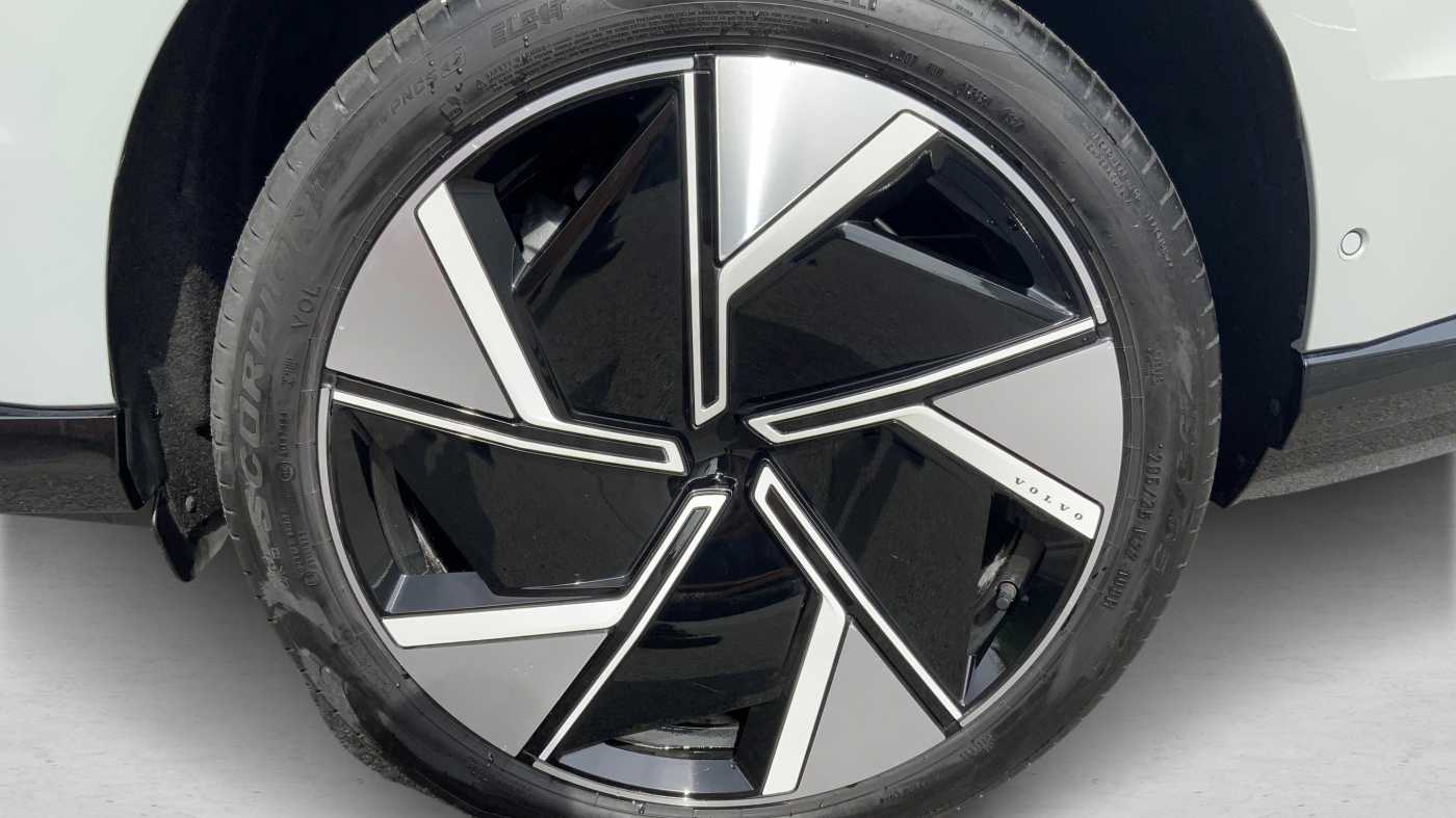 Volvo EX90