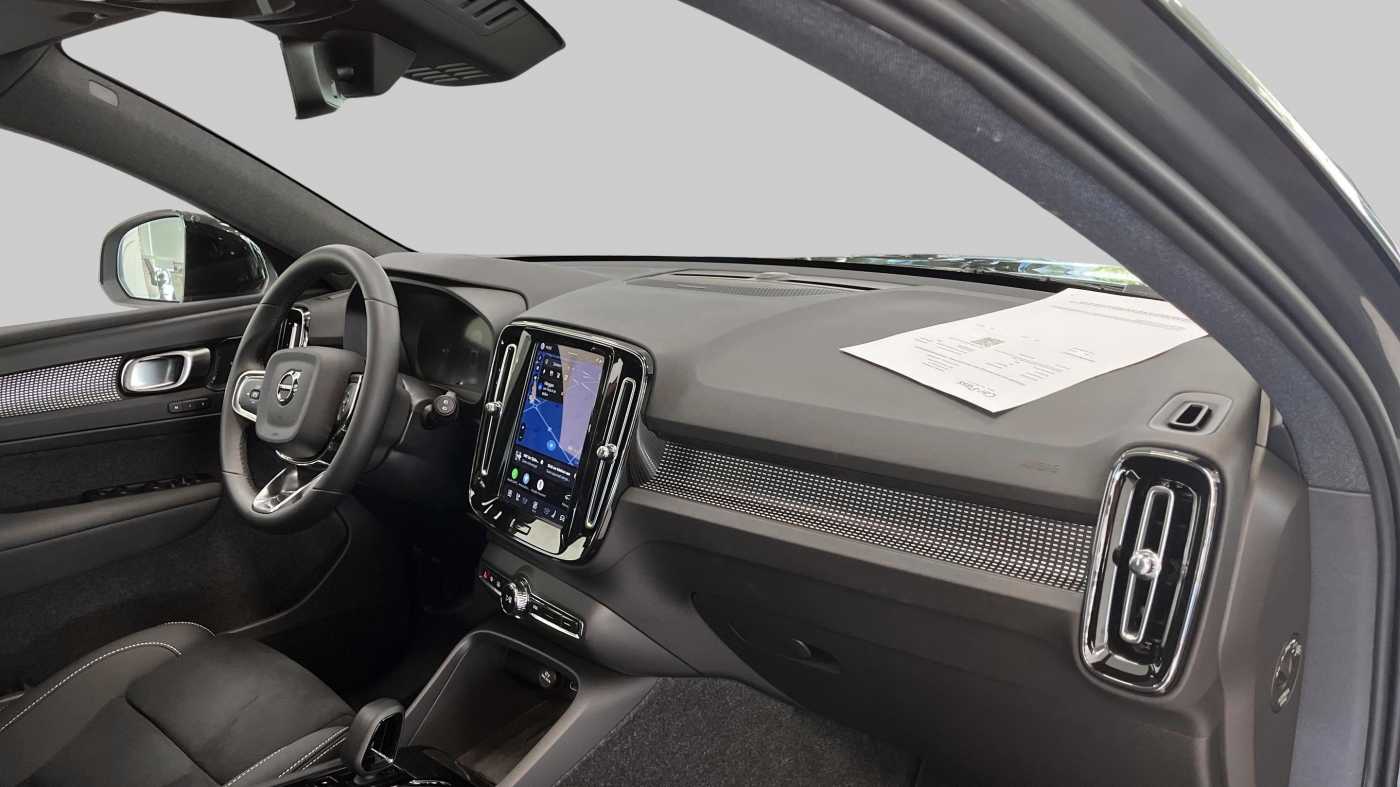 Volvo EX40
