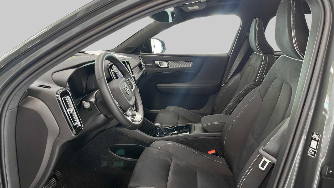 Volvo EX40