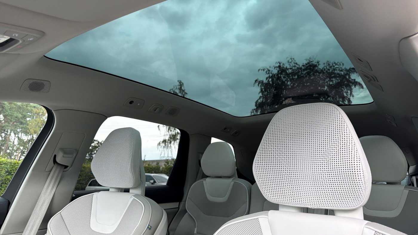 Volvo EX90